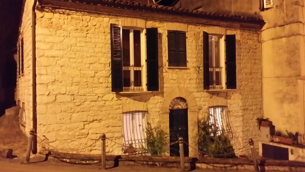 Отель La Casina Delle Fate Нумана Экстерьер фото